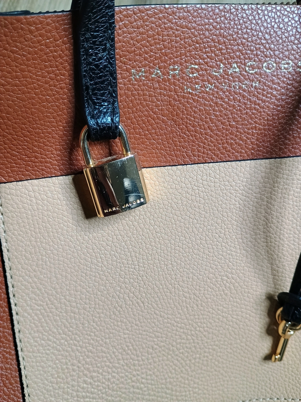 Marc Jacobs Two-Tone Brown & Cream Leather Tote - Picture 3 of 7